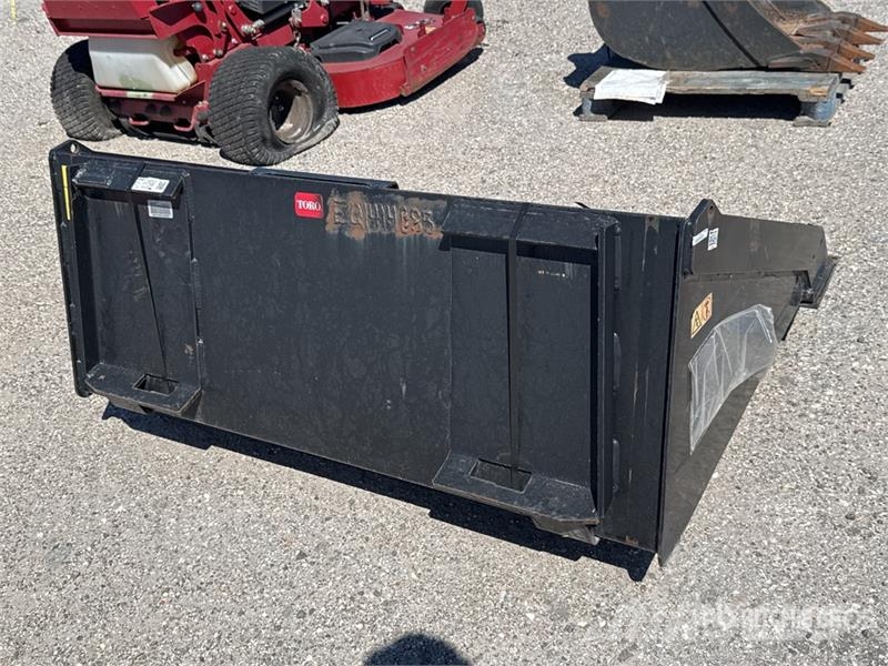 Toro 55 in General Purpose Skid Steer Bucket دلاء