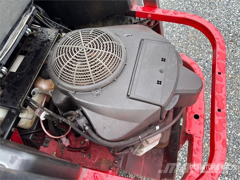 Toro 74883 Ride-On Lawn Mower ركوب الحشائش
