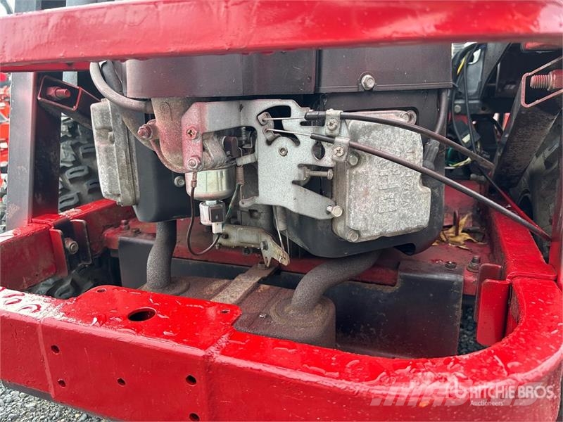 Toro 74883 Ride-On Lawn Mower ركوب الحشائش