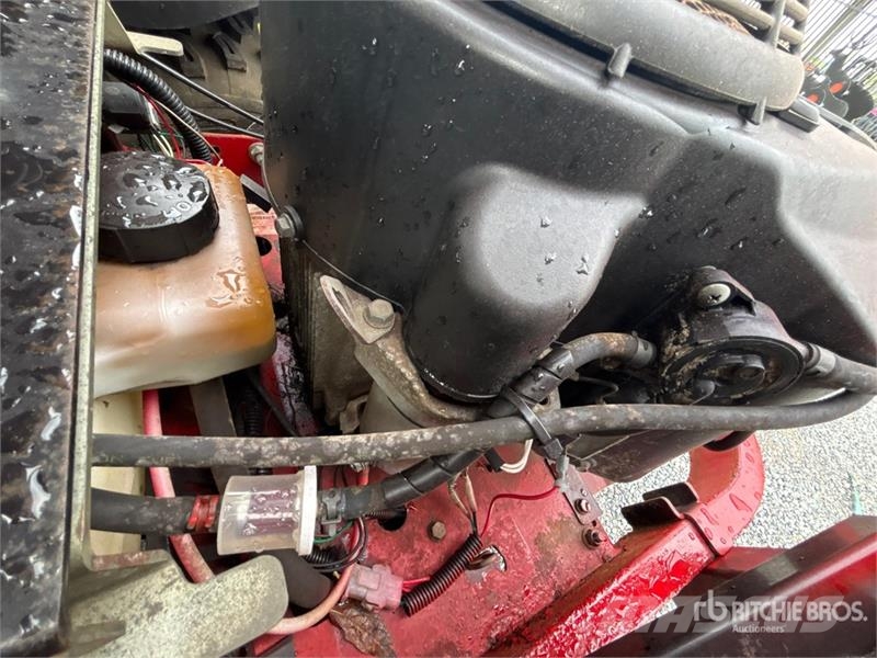 Toro 74883 Ride-On Lawn Mower ركوب الحشائش