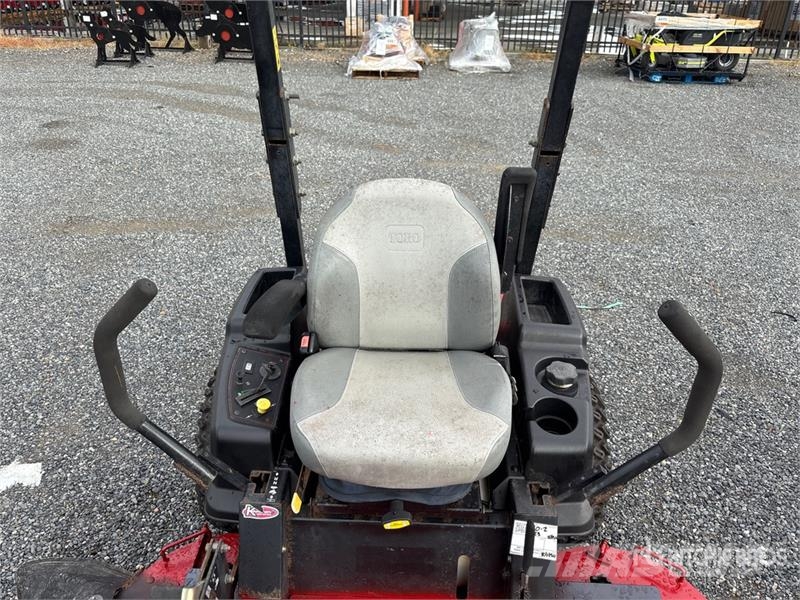 Toro 74883 Ride-On Lawn Mower ركوب الحشائش