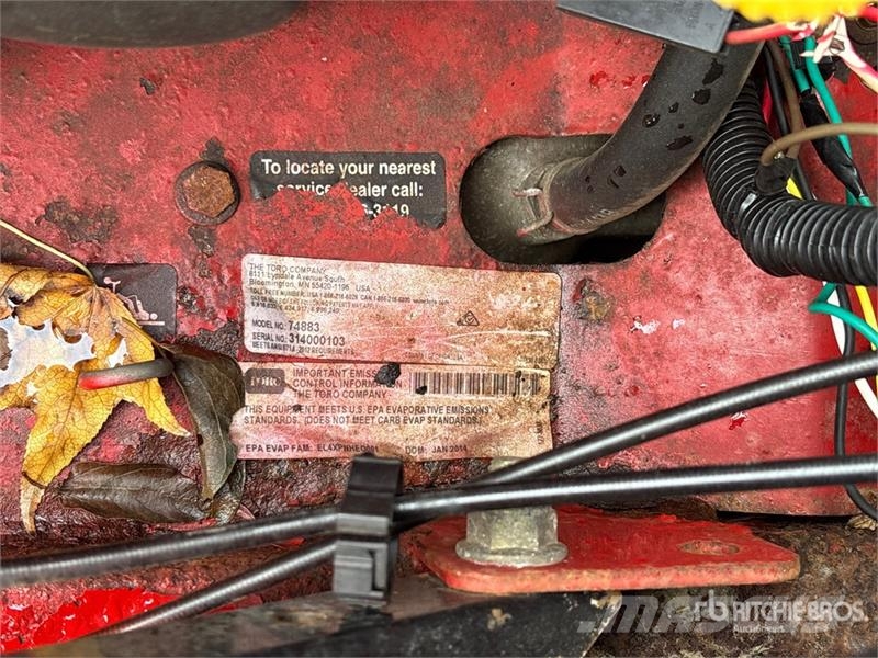 Toro 74883 Ride-On Lawn Mower ركوب الحشائش