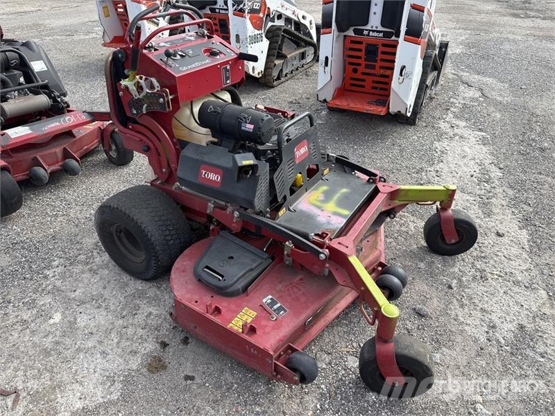 Toro Grandstand 4x2 Stand-On Lawn Mower ركوب الحشائش