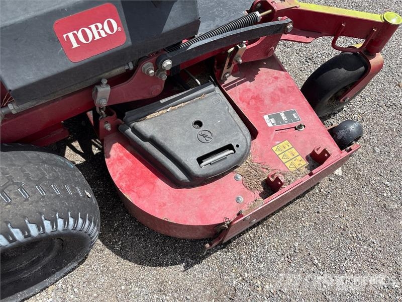 Toro Grandstand Ride-On 60 in Lawn Mower Reitermäher