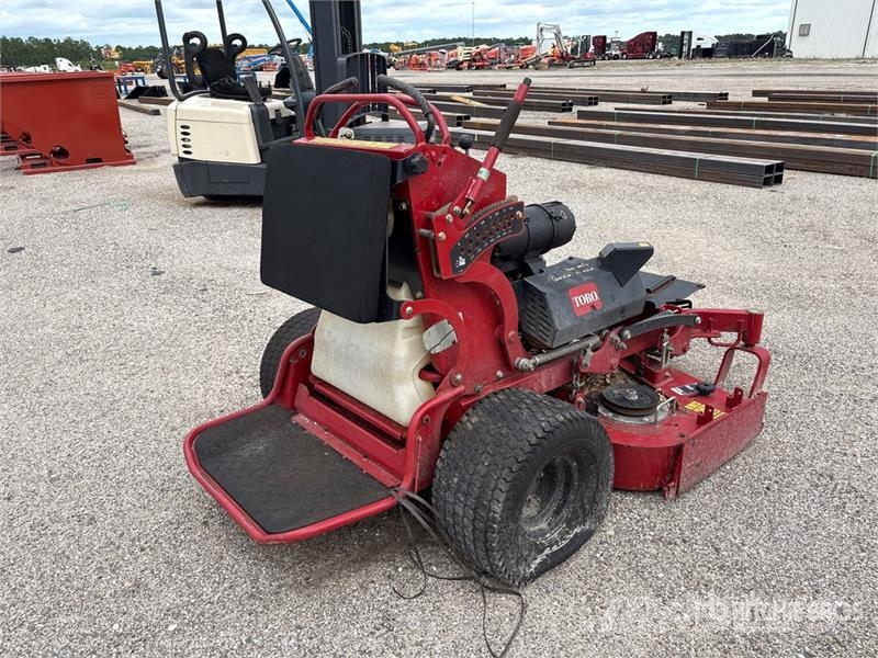 Toro Grandstand Ride-On 52 in Lawn Mower Reitermäher