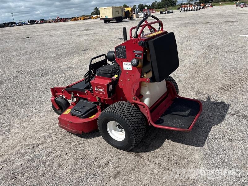 Toro Grandstand Ride-On 52 in Lawn Mower Самоходные газонокосилки