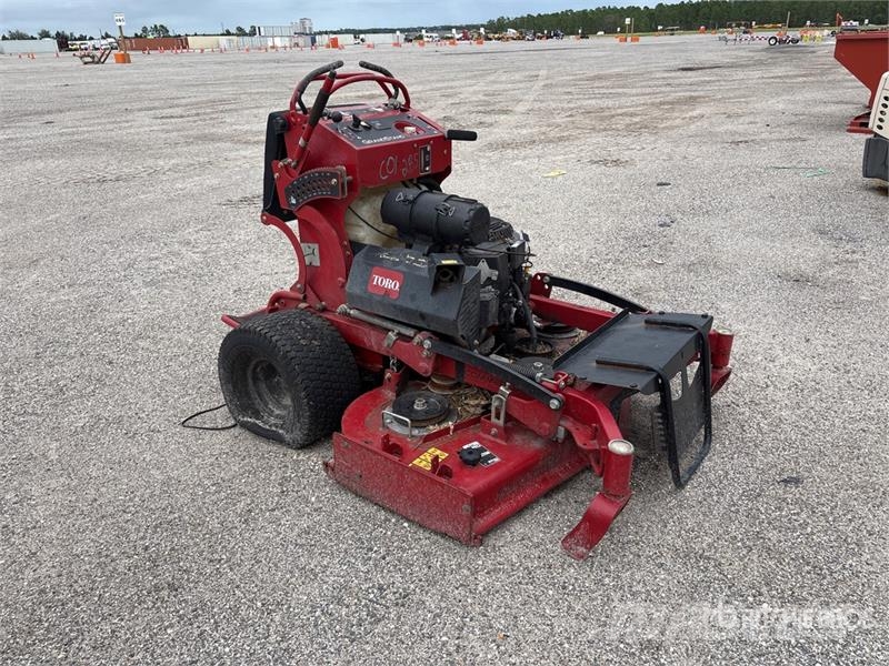 Toro Grandstand Ride-On 52 in Lawn Mower Reitermäher