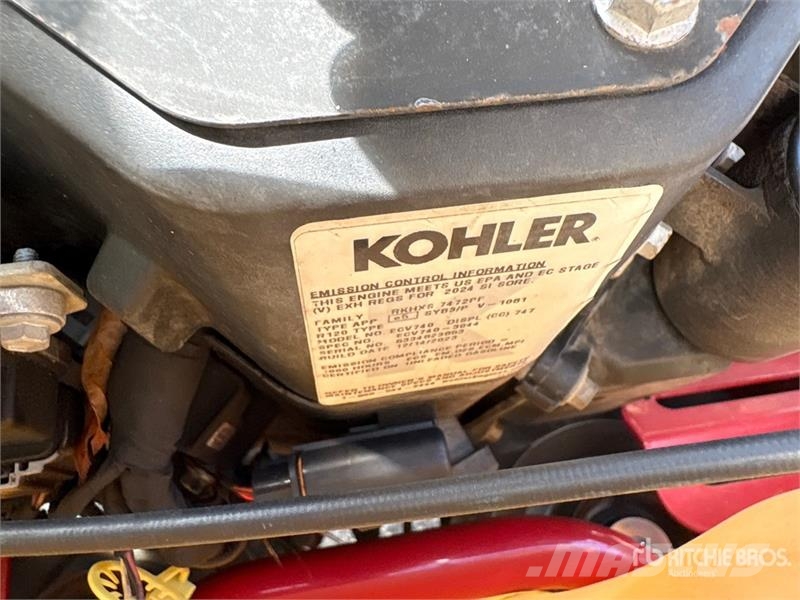 Toro Grandstand Stand-On 60 in Lawn Mower ركوب الحشائش