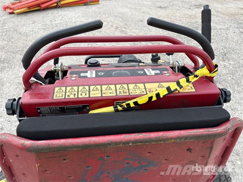 Toro Grandstand Stand-On 48 in Lawn Mower Vrtni traktor kosilnice