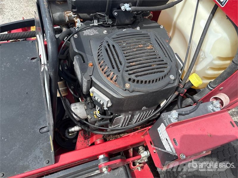 Toro Grandstand Stand-On 60 in Lawn Mower ركوب الحشائش