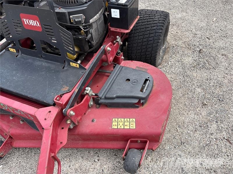 Toro Grandstand Stand-On 60 in Lawn Mower Vrtni traktor kosilnice