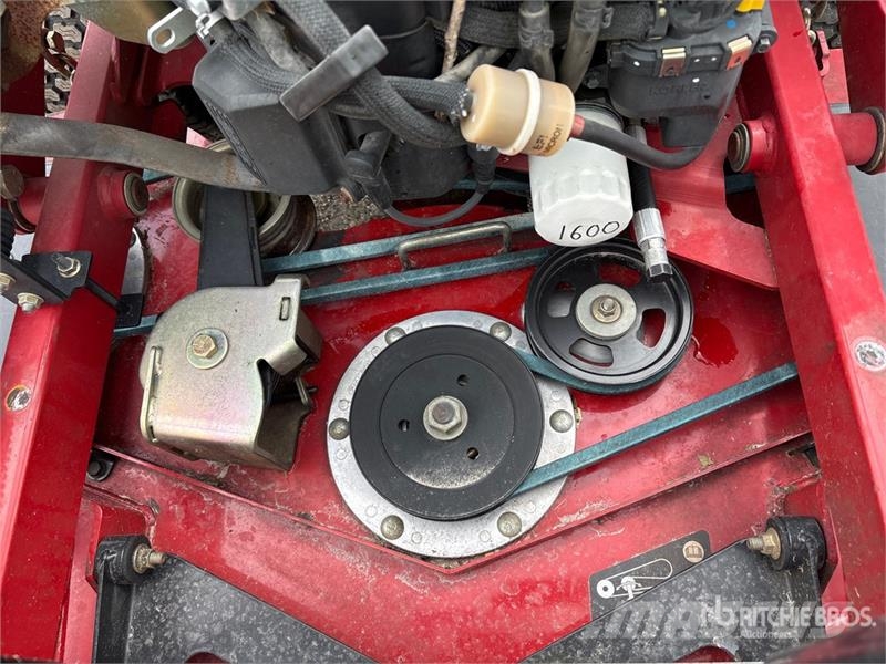 Toro Grandstand Stand-On 52 in Lawn Mower Vrtni traktor kosilnice