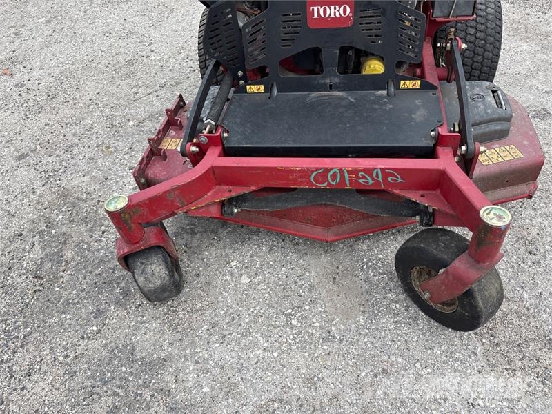 Toro Grandstand Stand-On 48 in Lawn Mower Vrtni traktor kosilnice