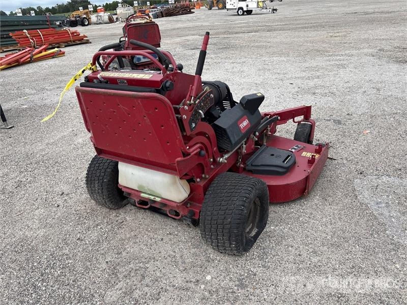 Toro Grandstand Stand-On 60 in Lawn Mower Vrtni traktor kosilnice