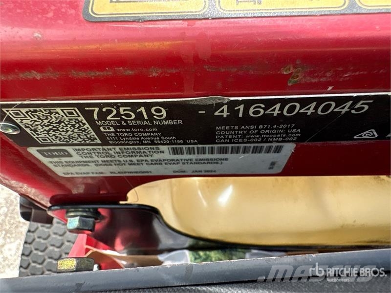 Toro Grandstand Stand-On 60 in Lawn Mower ركوب الحشائش