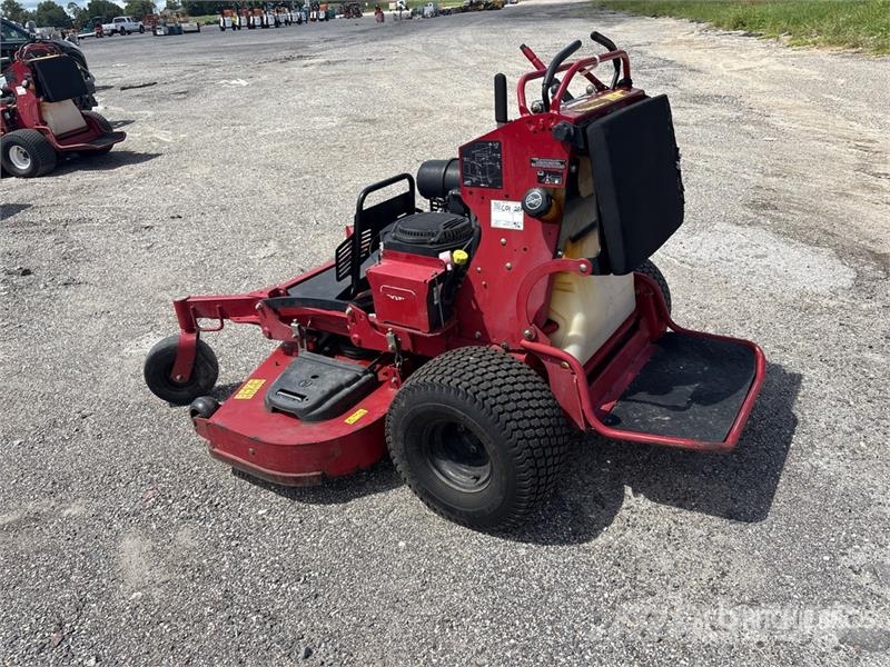 Toro Grandstand Stand-On 60 in Lawn Mower ركوب الحشائش