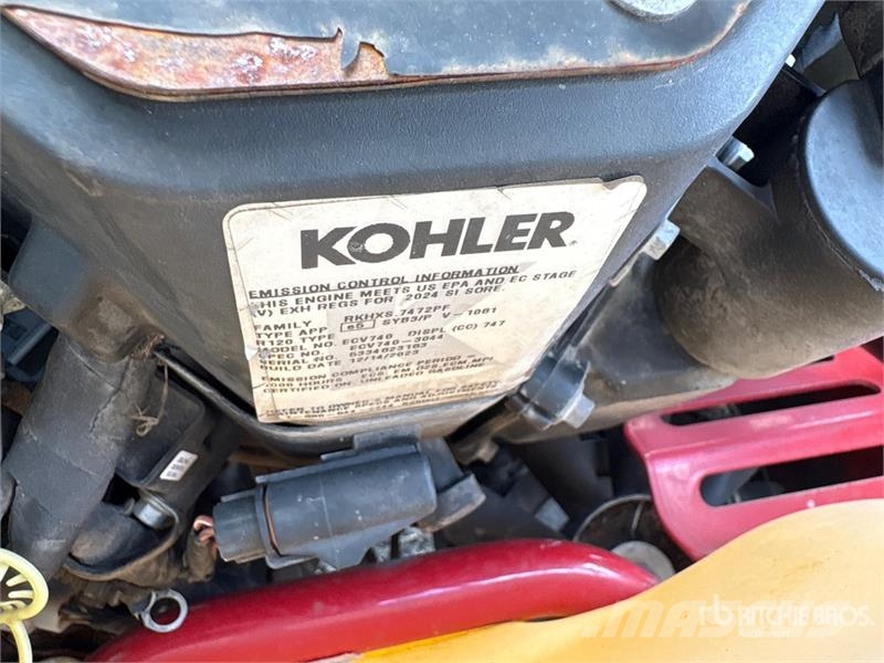 Toro Grandstand Stand-On 60 in Lawn Mower ركوب الحشائش