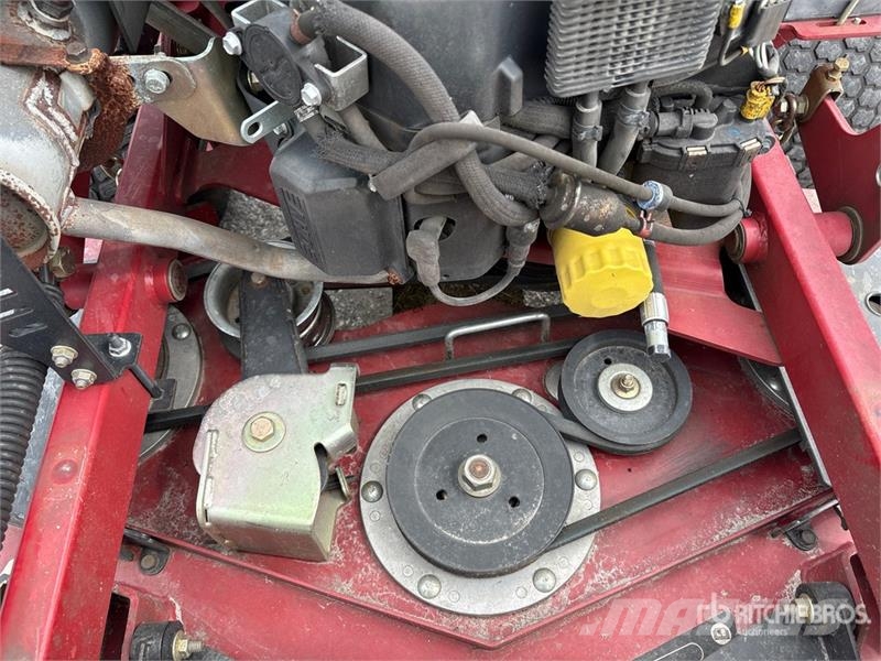 Toro Grandstand Stand-On 48 in Lawn Mower Vrtni traktor kosilnice