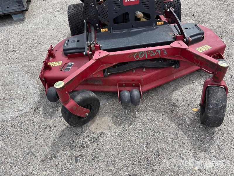 Toro Grandstand Stand-On 60 in Lawn Mower Vrtni traktor kosilnice