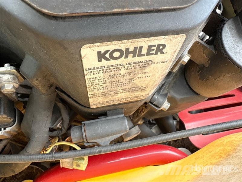 Toro Grandstand Stand-On 60 in Lawn Mower Vrtni traktor kosilnice