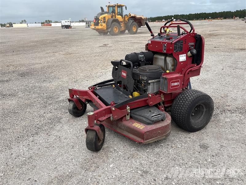 Toro Grandstand Stand-On 48 in Lawn Mower Vrtni traktor kosilnice