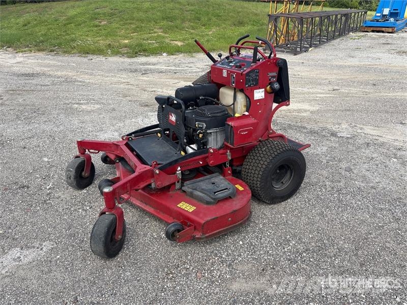 Toro Grandstand Stand-On 60 in Lawn Mower ركوب الحشائش