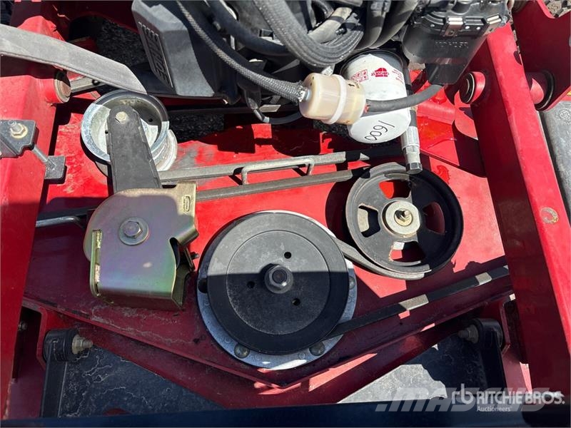 Toro Grandstand Stand-On 60 in Lawn Mower ركوب الحشائش