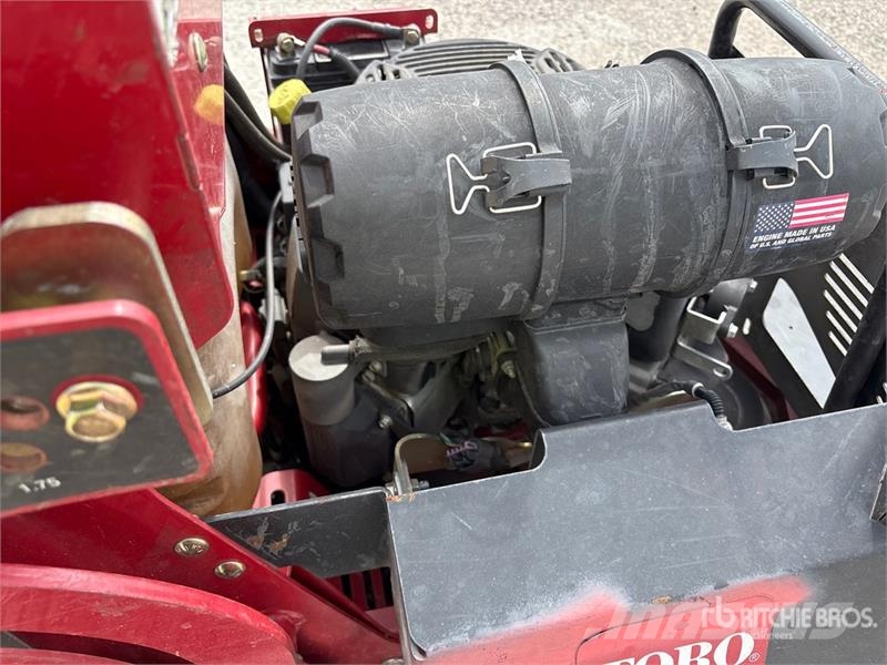 Toro Grandstand Stand-On 48 in Lawn Mower Vrtni traktor kosilnice