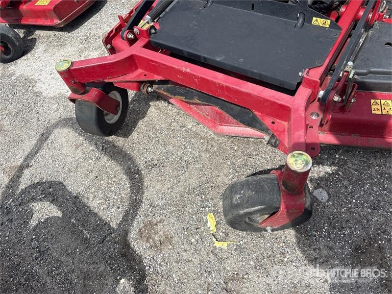 Toro Grandstand Stand-On 60 in Lawn Mower ركوب الحشائش