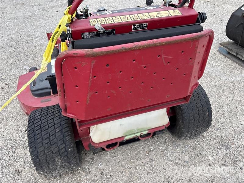 Toro Grandstand Stand-On 60 in Lawn Mower Vrtni traktor kosilnice