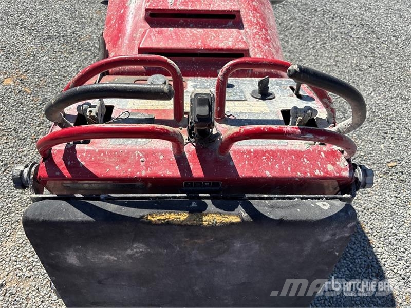Toro MBTX2500 Stand-On Crawler Concrete Buggy Priedai