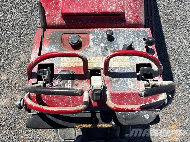 Toro MBTX2500 Stand-On Crawler Concrete Buggy Priedai