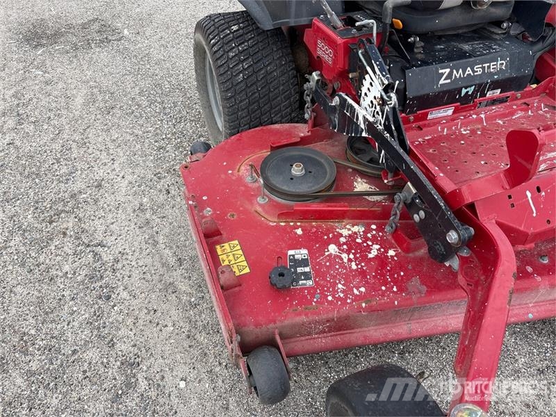 Toro ZTR Z Master 5000 Ride-On 72 in Lawn Mower Самоходные газонокосилки