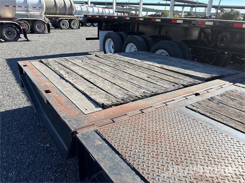 TOWMASTER T-70HT 48 ft T/A Hydraulic Tail Trailer Low loaders