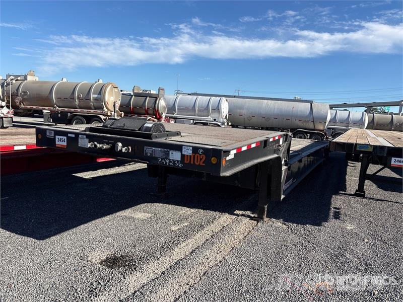 TOWMASTER T-70HT 48 ft T/A Hydraulic Tail Trailer Low loaders