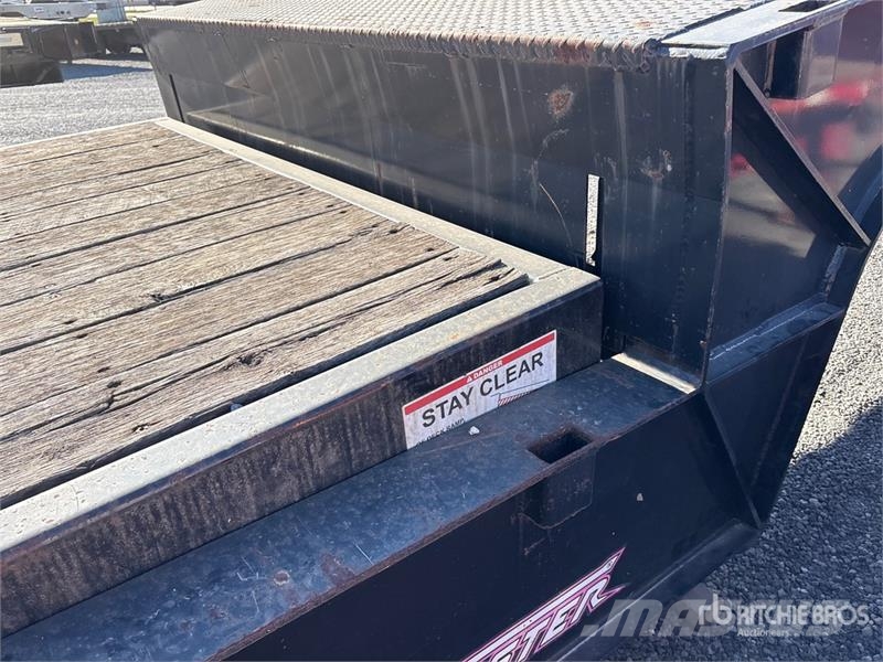 TOWMASTER T-70HT 48 ft T/A Hydraulic Tail Trailer Low loaders