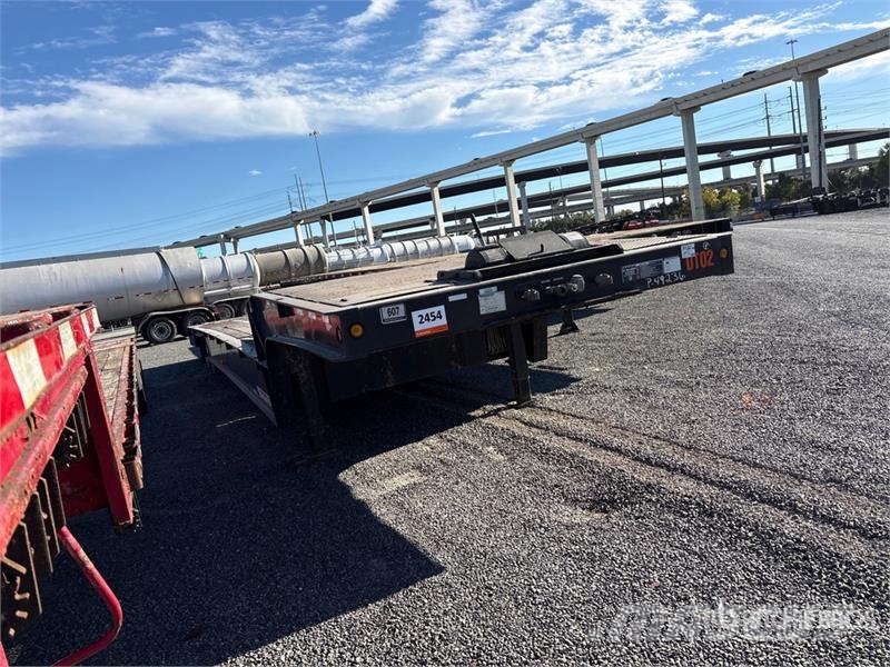 TOWMASTER T-70HT 48 ft T/A Hydraulic Tail Trailer Low loaders