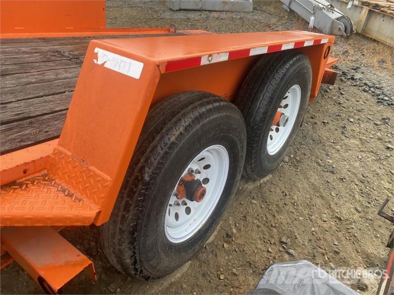 TOWMASTER T-9DT 14 ft T/A Tilt Deck Trailer Низькорамні причепи