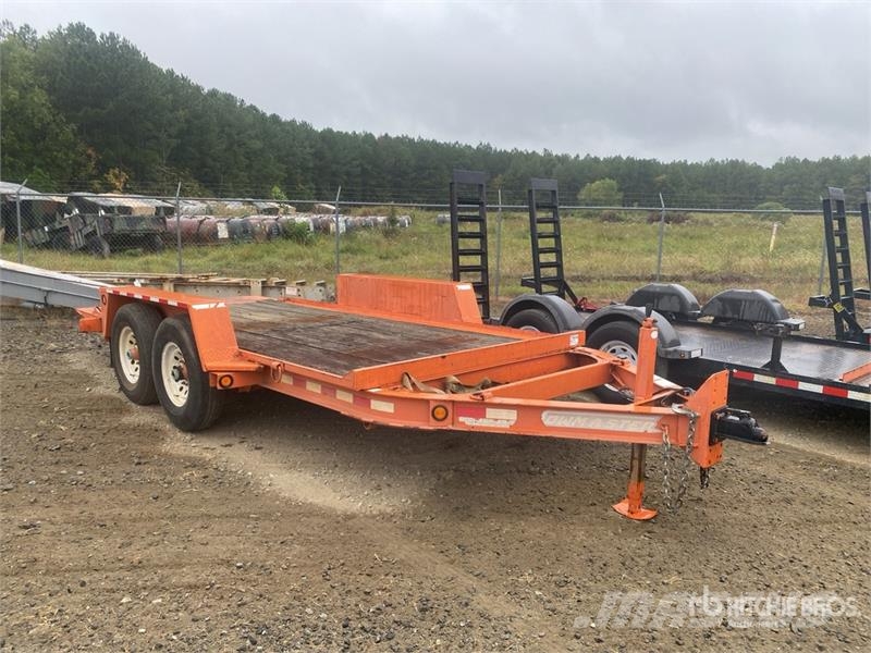 TOWMASTER T-9DT 14 ft T/A Tilt Deck Trailer Низькорамні причепи