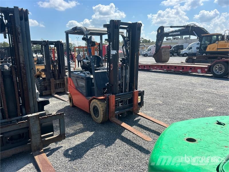 Toyota 05-8FBM20T 4000 lb Electric Forklift 전동 지게차