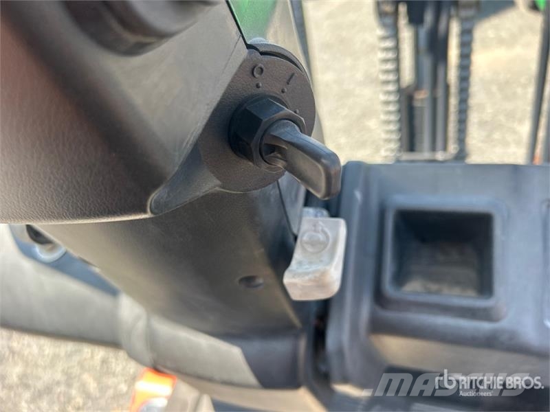Toyota 05-8FBM20T 4000 lb Electric Forklift 전동 지게차