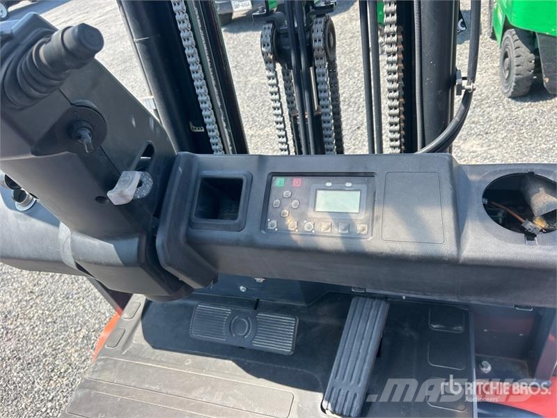 Toyota 05-8FBM20T 4000 lb Electric Forklift 전동 지게차