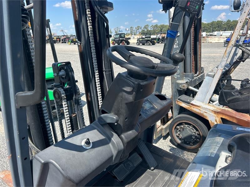 Toyota 05-8FBM20T 4000 lb Electric Forklift 전동 지게차