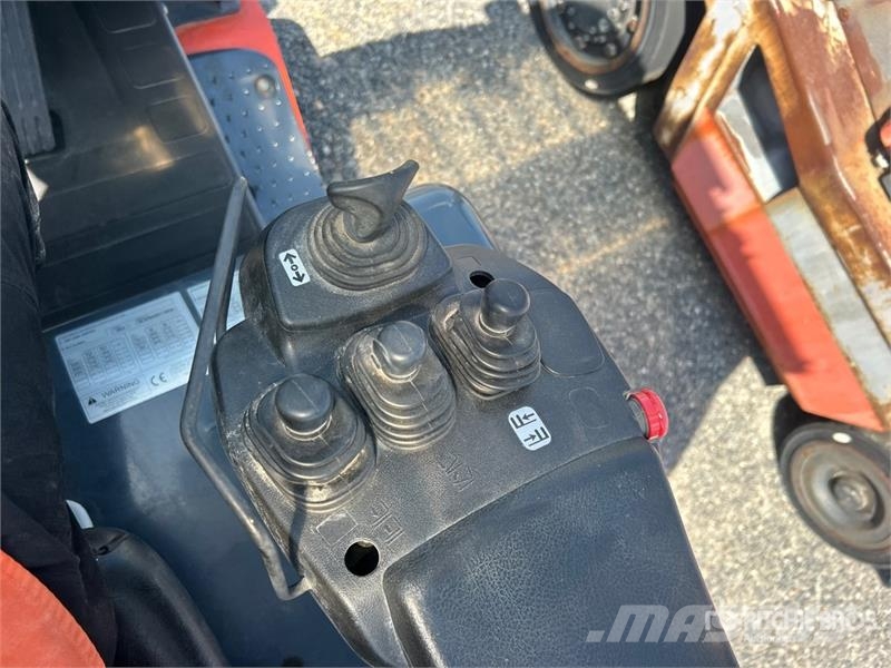 Toyota 05-8FBM20T 4000 lb Electric Forklift 전동 지게차