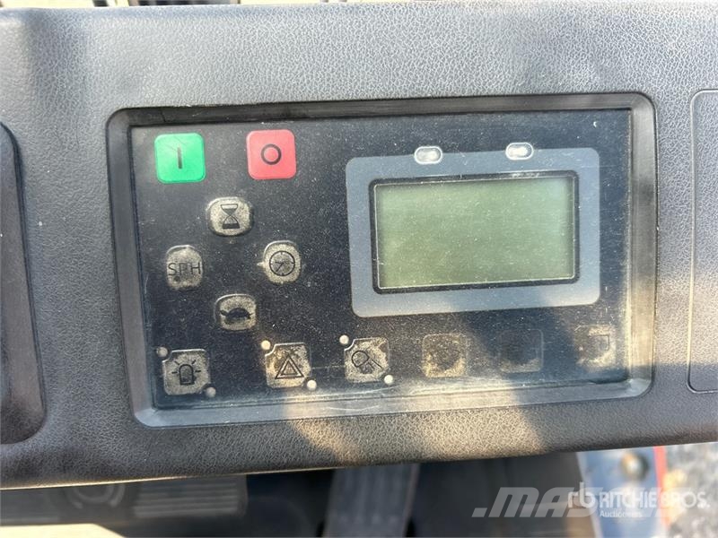 Toyota 05-8FBM20T 4000 lb Electric Forklift 전동 지게차