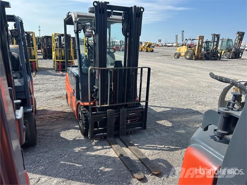 Toyota 05-8FBM25T 5000 lb Electric Forklift Elektriskie autoiekrāvēji