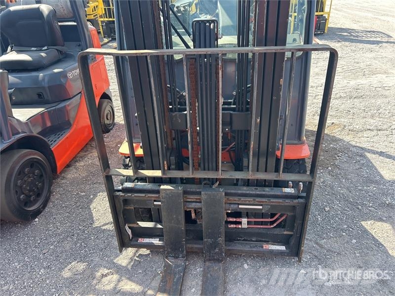 Toyota 05-8FBM25T 5000 lb Electric Forklift Elektriskie autoiekrāvēji
