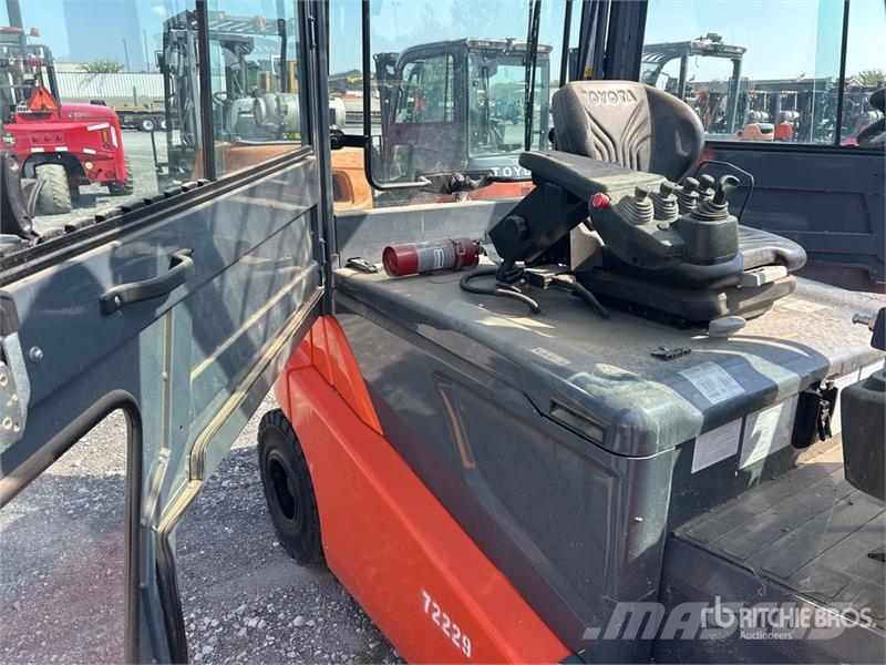Toyota 05-8FBM40T 7959 lb Electric Forklift Elektriskie autoiekrāvēji