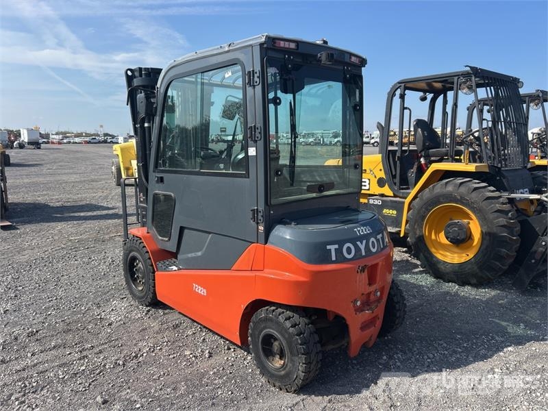 Toyota 05-8FBM40T 7959 lb Electric Forklift Elektriskie autoiekrāvēji