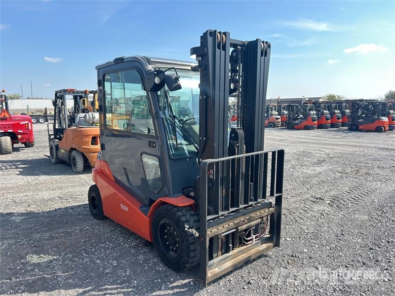 Toyota 05-8FBM40T 7959 lb Electric Forklift Elektriskie autoiekrāvēji